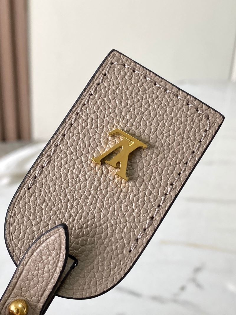 Louis Vuitton Hobo Bags